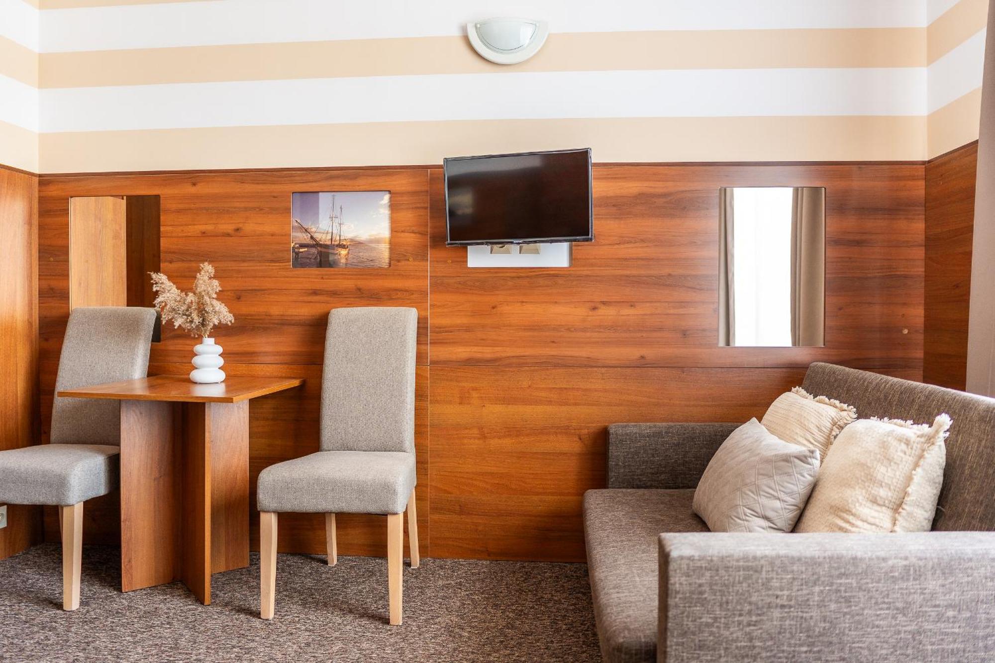 Max Apartamenty - Pokoje - Domki - Restauracja - Basen Mielno  Esterno foto