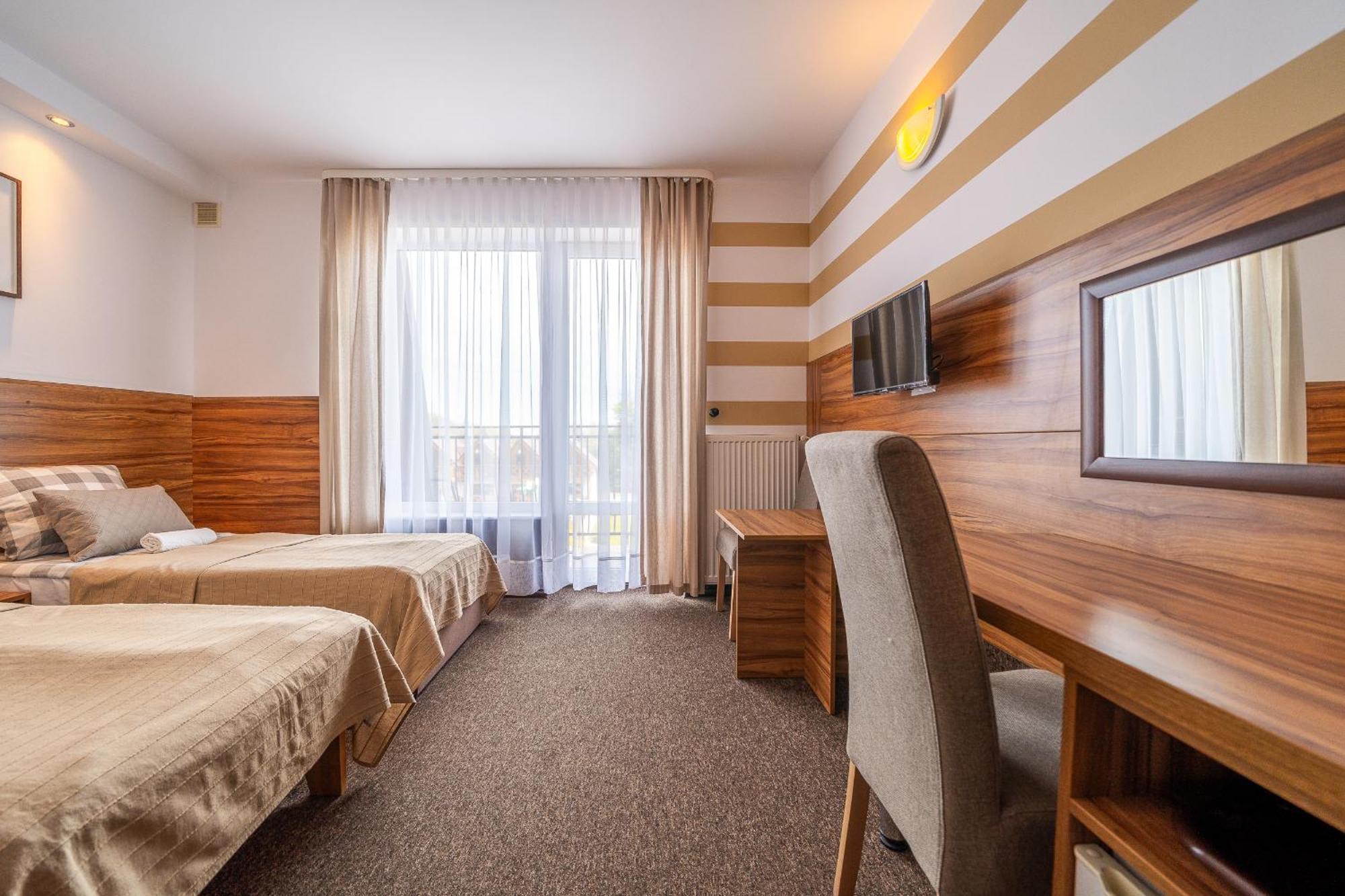 Max Apartamenty - Pokoje - Domki - Restauracja - Basen Mielno  Esterno foto